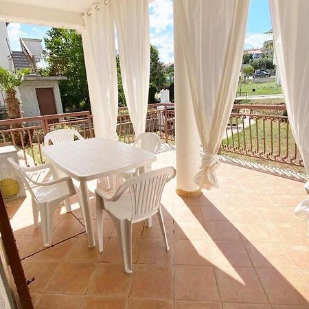 Villa Ortensie Apartments Funtana Eksteriør bilde