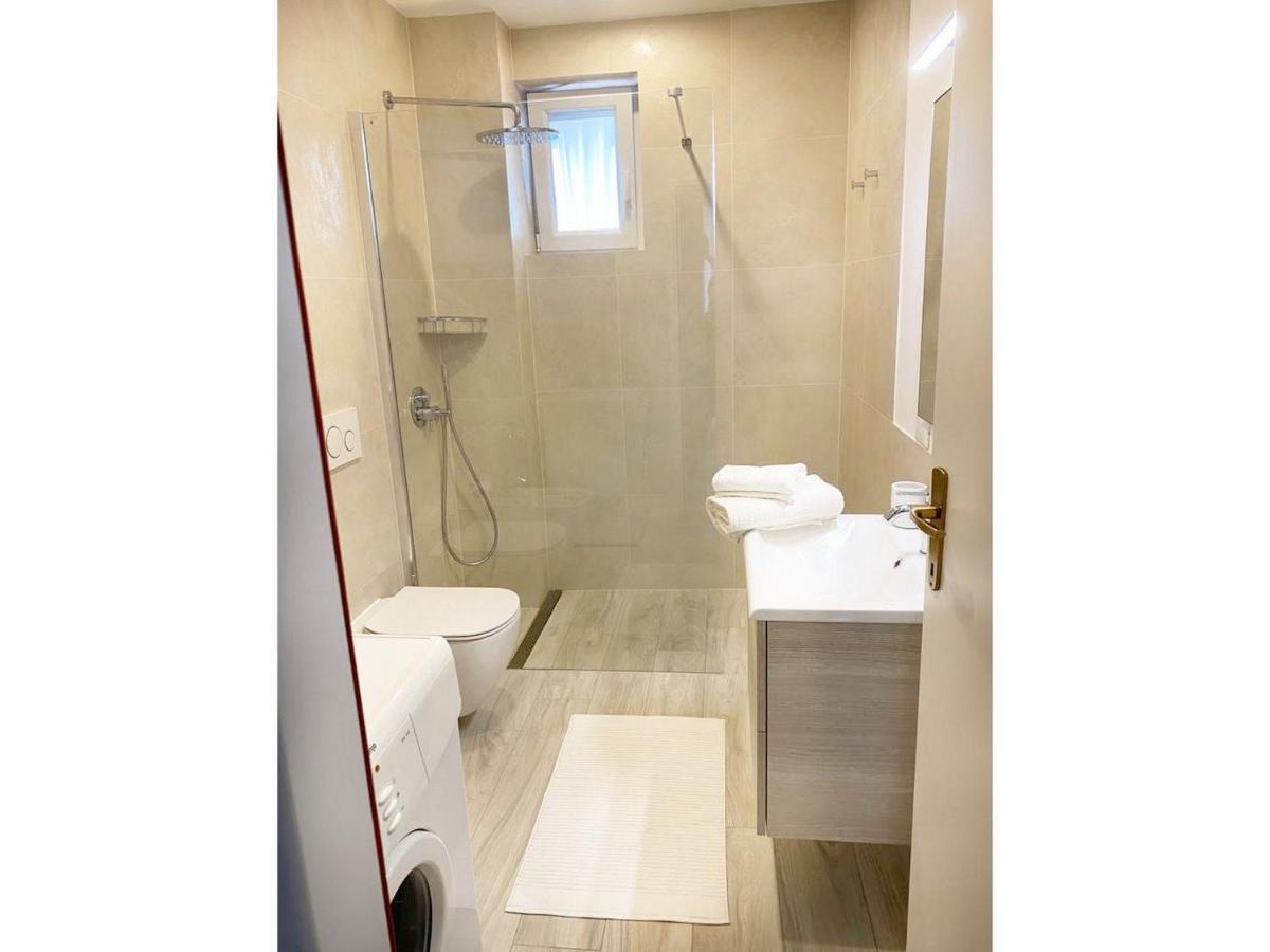 Villa Ortensie Apartments Funtana Eksteriør bilde